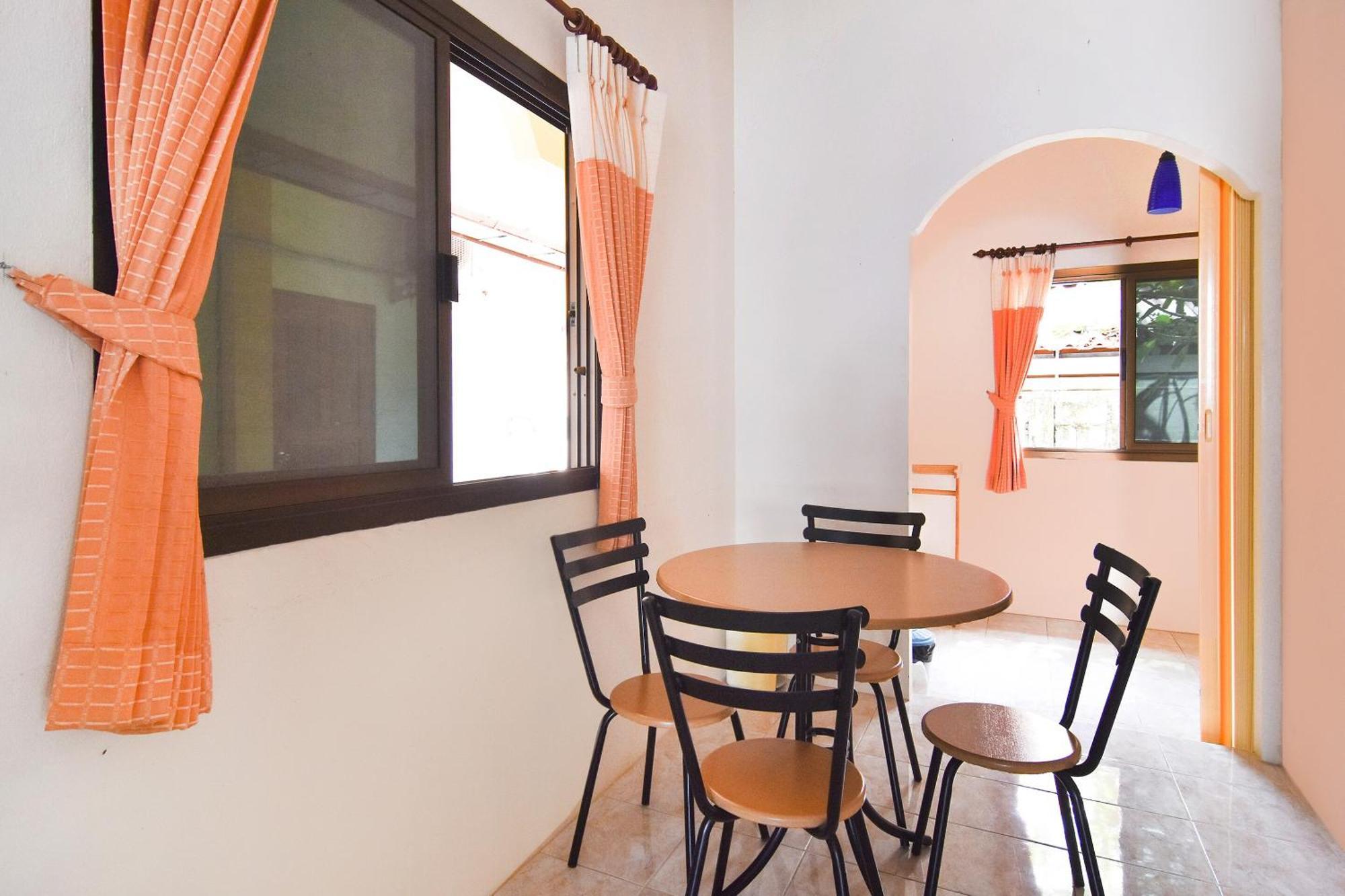 Seaside Hua Hin Hotel Bagian luar foto