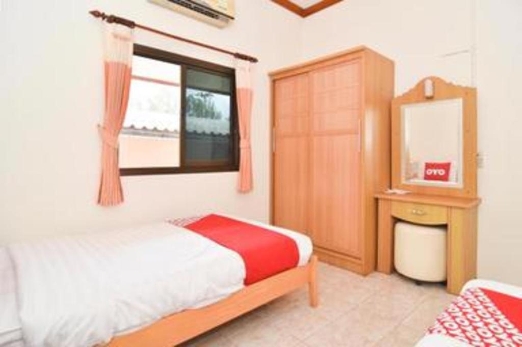 Seaside Hua Hin Hotel Bagian luar foto