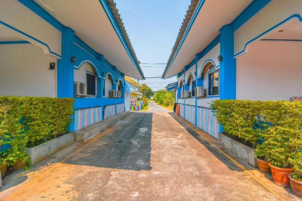 Seaside Hua Hin Hotel Bagian luar foto
